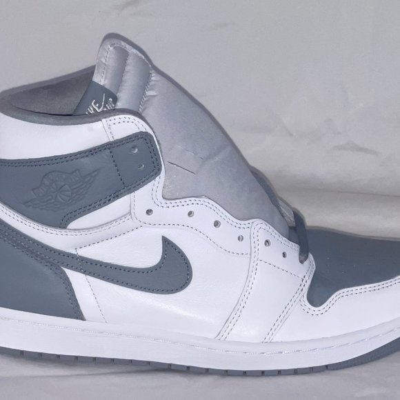 Nike Air Jordan 1 Retro High OG - Gray - Picture 5 of 6